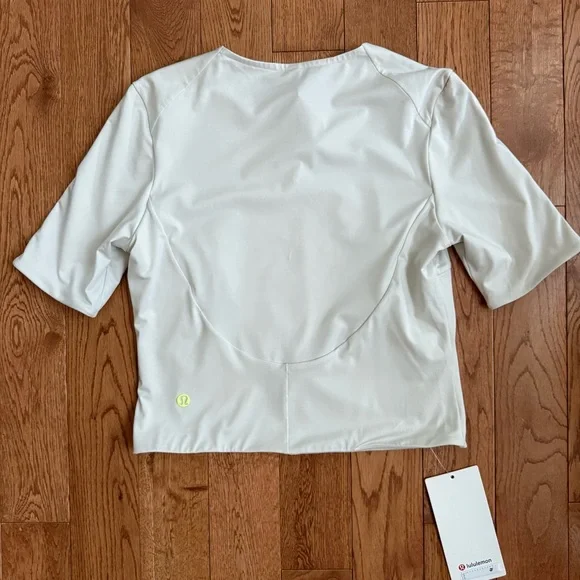 Lululemon NWT Tight-Fit Lined T-Shirt size M - Picture 5 of 10